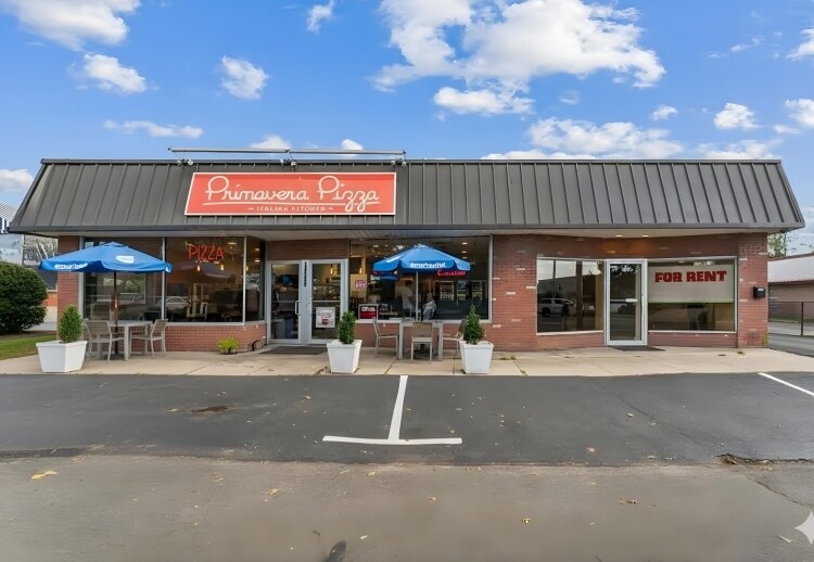 13500 Main Rd, Mattituck, NY à vendre - Photo du bâtiment - Image 2 de 10