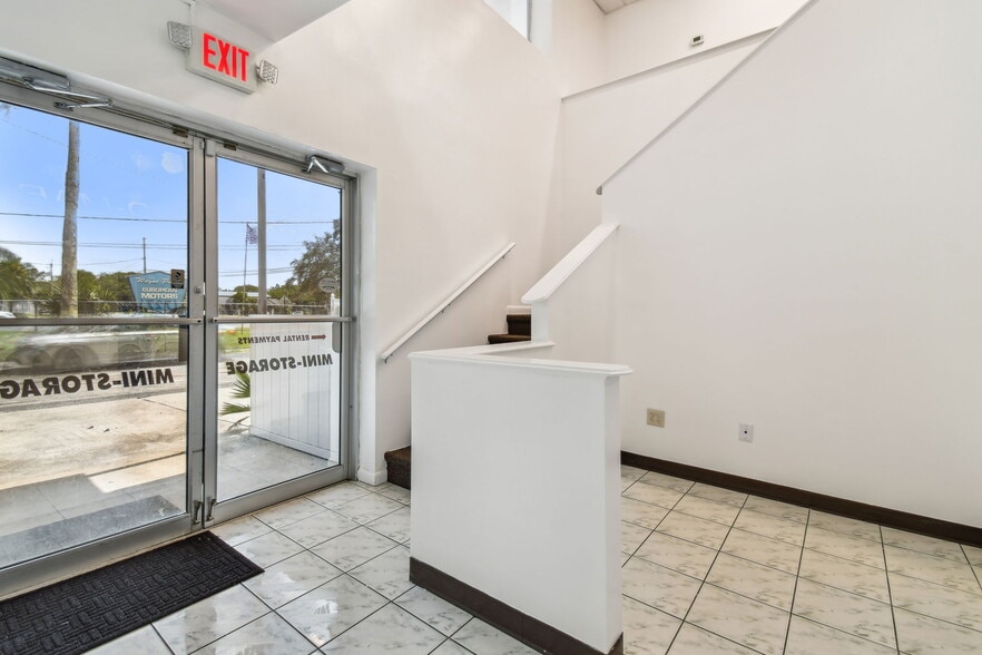 1453 S Martin Luther King Jr Ave, Clearwater, FL for lease - Building Photo - Image 3 of 17