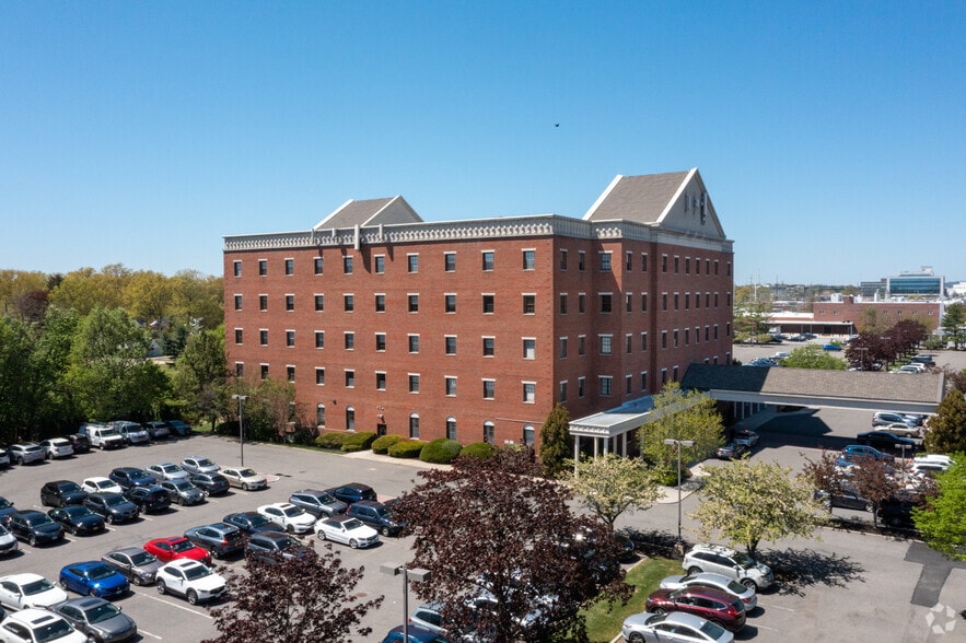 377 Oak St, Garden City, NY for lease - Building Photo - Image 2 of 19