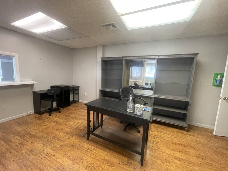 426 Salem Tpke, Bozrah, CT à louer - Photo du bâtiment - Image 2 de 14