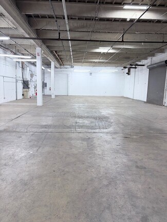 Plus de détails pour 155-171 SE 10th Ave, Hialeah, FL - Industriel à louer