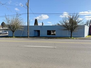 7736 NE Sandy Blvd, Portland, OR for lease Building Photo- Image 1 of 4