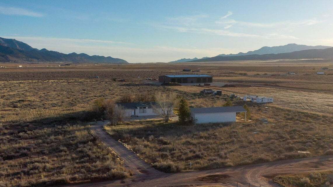 5561 W 3600 S, Cedar City, UT for sale Primary Photo- Image 1 of 58