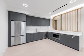 18100 Von Karman Ave, Irvine, CA à louer Photo intérieure- Image 1 de 4