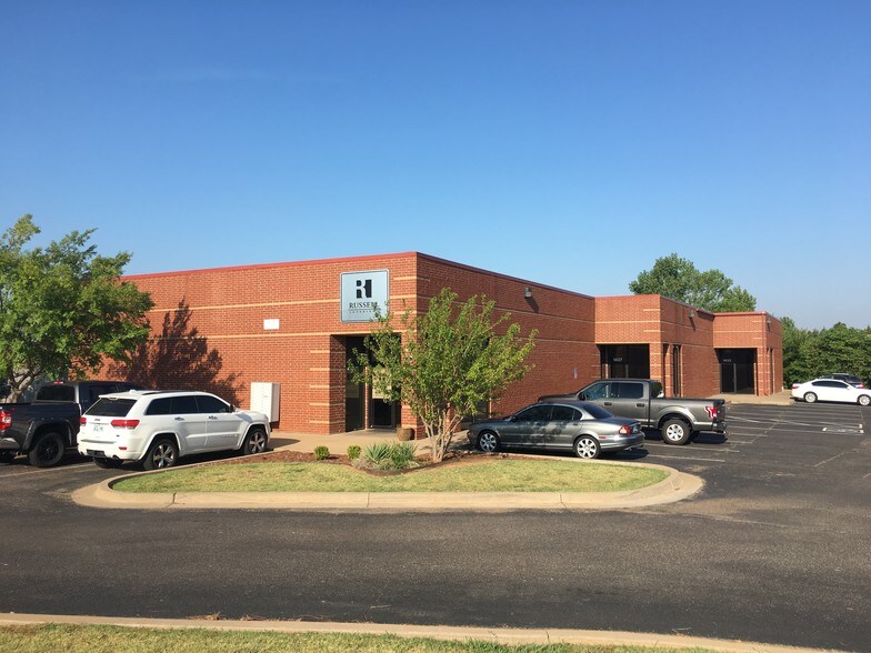 1401 Fretz Dr, Edmond, OK for sale - Building Photo - Image 2 of 15