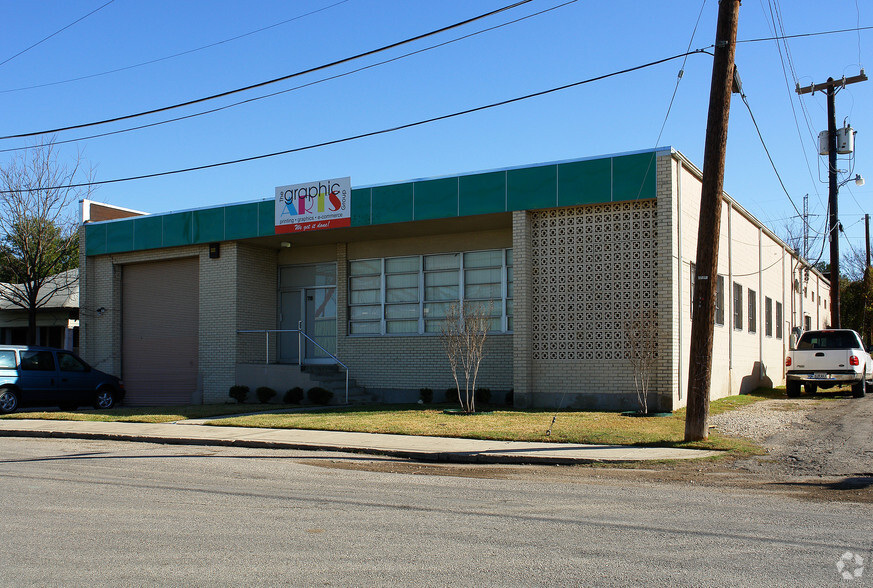 718 N Cherry St, San Antonio, TX for lease - Building Photo - Image 3 of 6