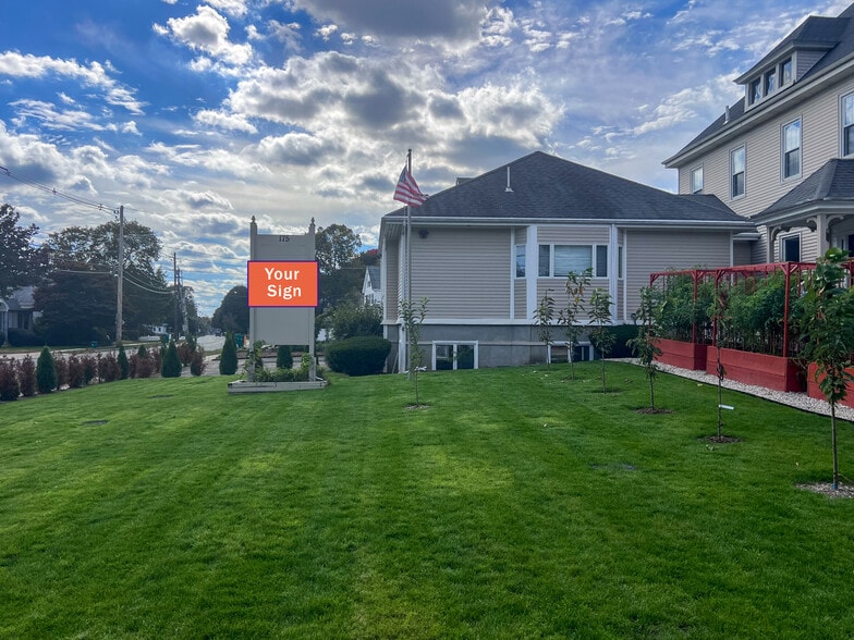 175 Walpole St, Norwood, MA for lease - Building Photo - Image 1 of 6