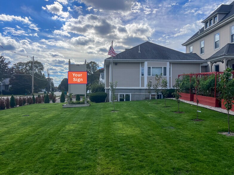 175 Walpole St, Norwood, MA à louer - Photo du bâtiment - Image 1 de 6