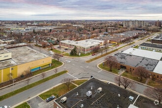 310-400 Boul Montpellier, Montréal, QC - AERIAL  map view