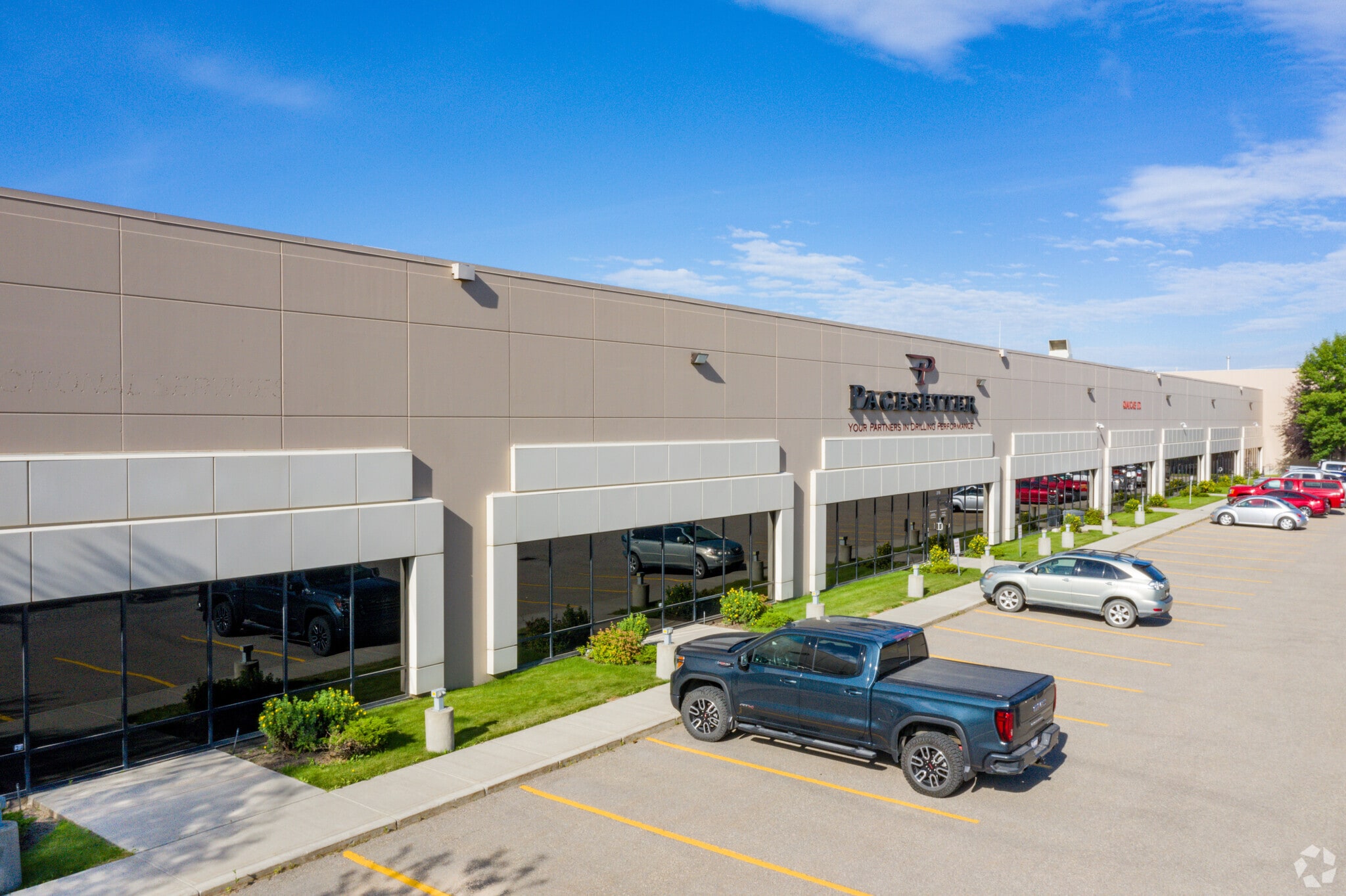 2703-2715 61 Ave SE, Calgary, AB for lease Building Photo- Image 1 of 6