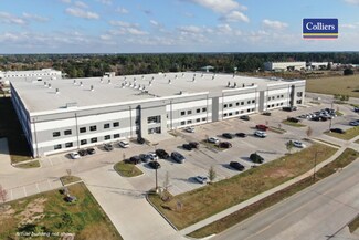 Plus de détails pour 2401 S Persimmon St, Tomball, TX - Industriel à louer