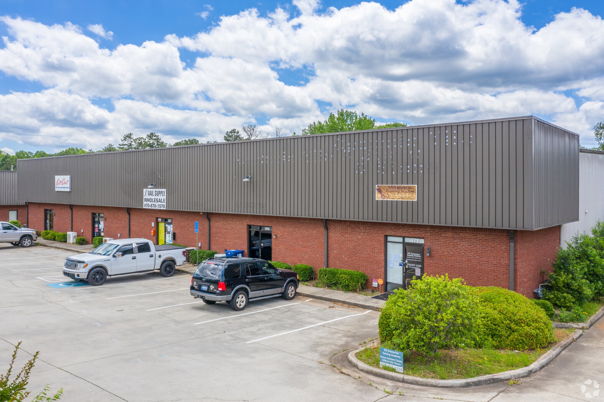 205-211 Mcdonough Pky, Mcdonough, GA for lease Primary Photo- Image 1 of 12