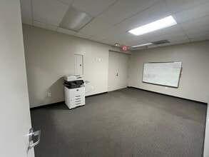 814 Tyvola Rd, Charlotte, NC à louer Photo intérieure- Image 1 de 13