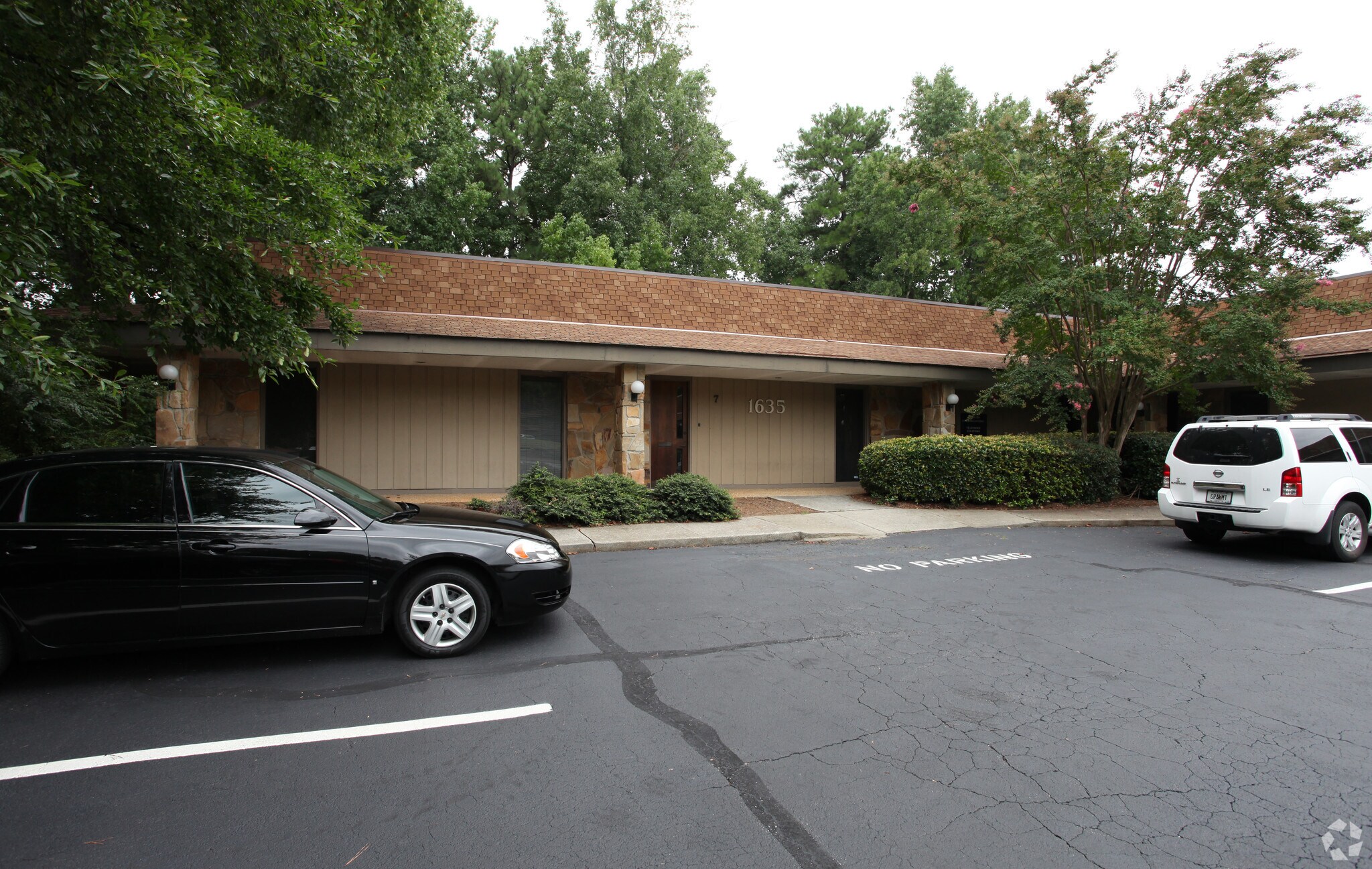 1635 Phoenix Blvd, College Park, GA for sale Primary Photo- Image 1 of 1