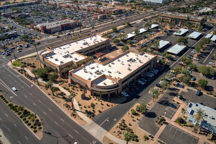 1616 N Litchfield Rd, Goodyear, AZ à louer - Photo du bâtiment - Image 2 de 6