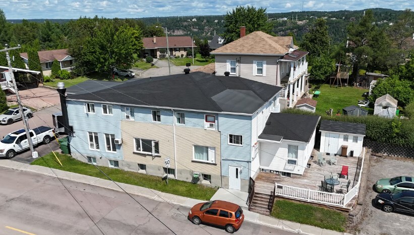 392 Rue Saint-Hilaire, Saguenay, QC à vendre - Photo principale - Image 1 de 1