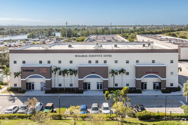 More details for 11820 Miramar Pky, Miramar, FL - Office/Retail for Lease