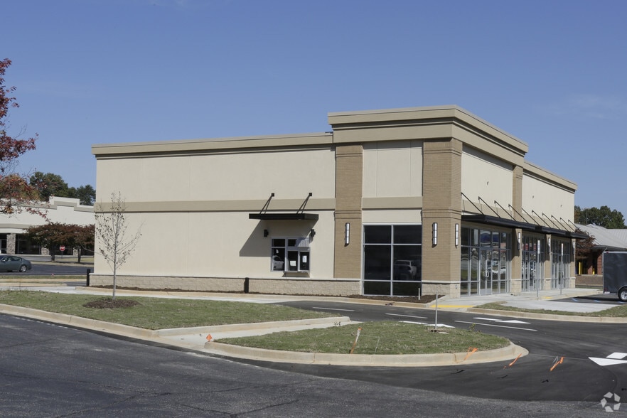 2800-2898 Wade Hampton Blvd, Taylors, SC à louer - Photo du bâtiment - Image 3 de 4