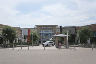 More details for 80 West County Ctr, Des Peres, MO - Retail for Lease