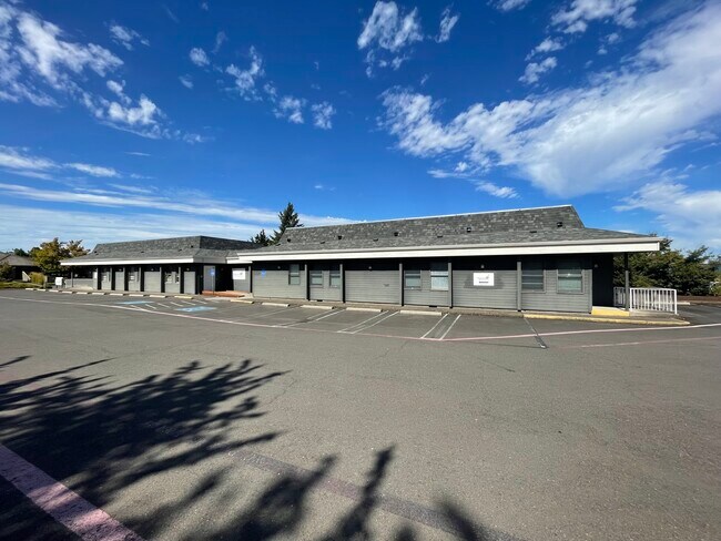 More details for 1320-1326 Meridian Dr, Woodburn, OR - Office for Lease