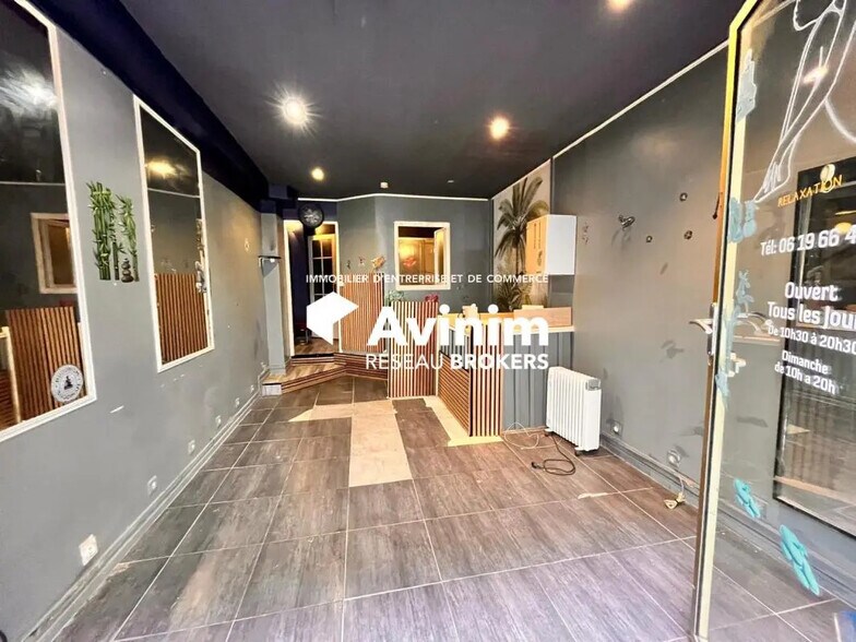 Retail in Paris for lease - Interior Photo - Image 2 of 5