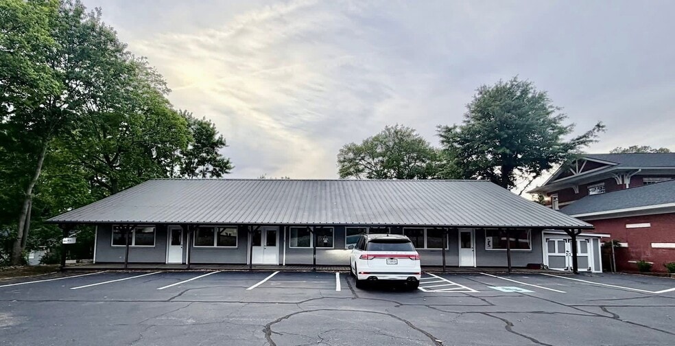 359 W Shadburn Ave, Buford, GA for sale - Building Photo - Image 1 of 30
