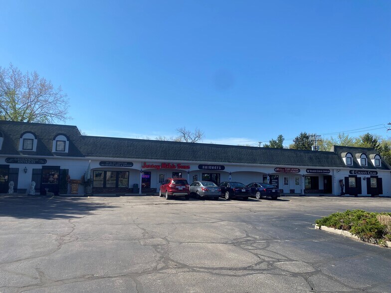 28400-28450 Chagrin Blvd, Woodmere, OH à louer - Photo du bâtiment - Image 1 de 6