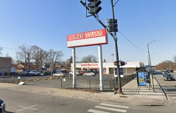 8240 S Stony Island Ave, Chicago, IL for lease Building Photo- Image 2 of 5