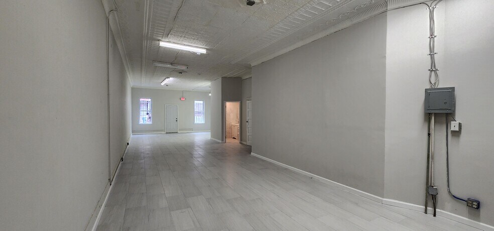 1374 Flatbush Ave, Brooklyn, NY à louer - Photo du bâtiment - Image 3 de 6