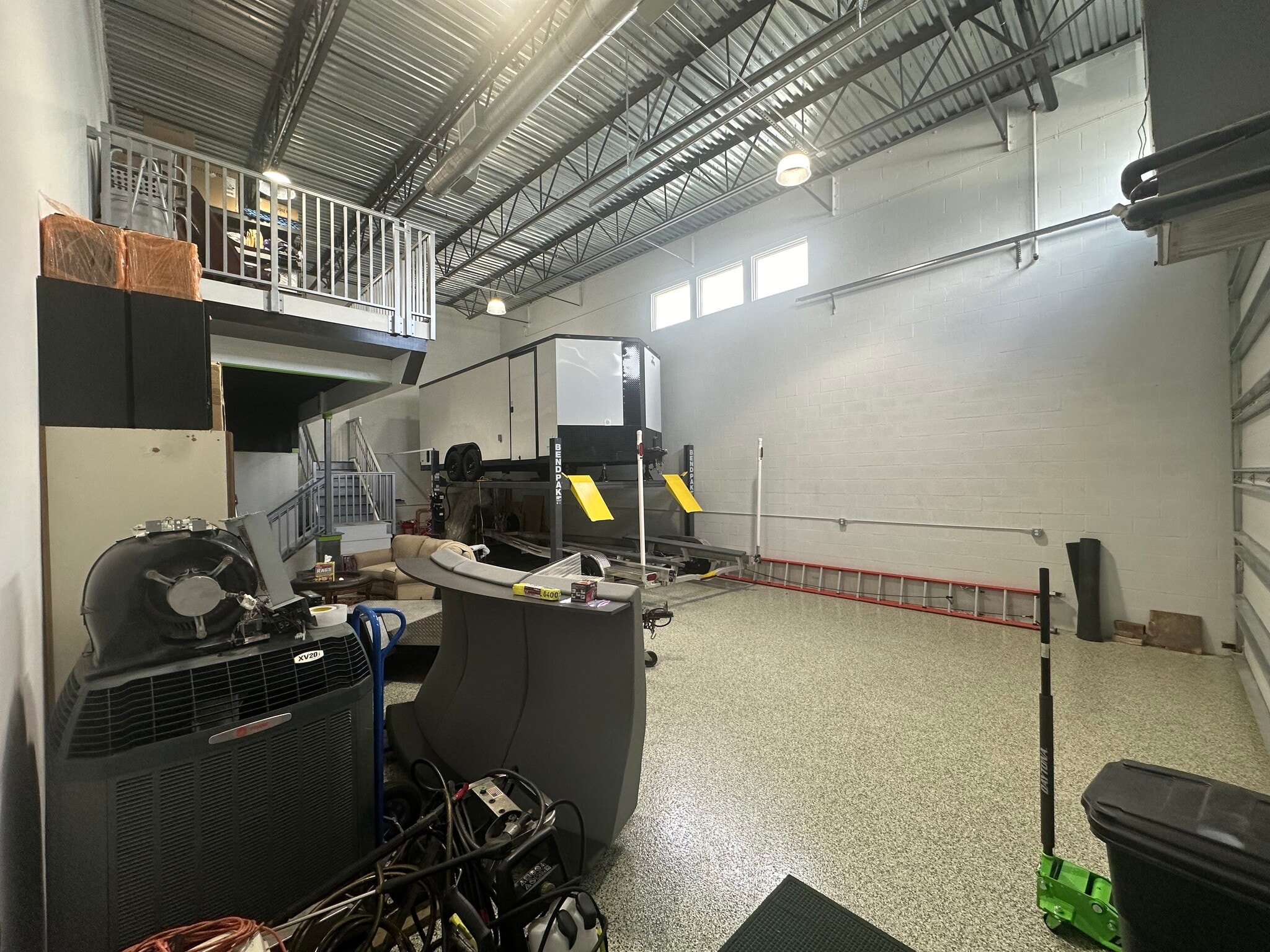 861 NE Industrial Blvd, Jensen Beach, FL for lease Building Photo- Image 1 of 2