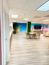 73733 Fred Waring Dr, Palm Desert, CA à louer Photo intérieure- Image 1 de 17