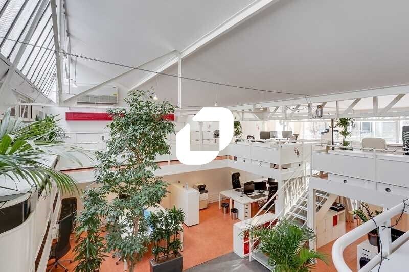 Bureau dans Suresnes à louer - Photo du bâtiment - Image 2 de 8