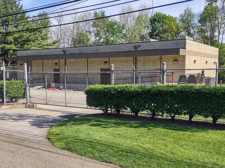 161 Tarbell St, Akron, OH à vendre - Photo du bâtiment - Image 2 de 20