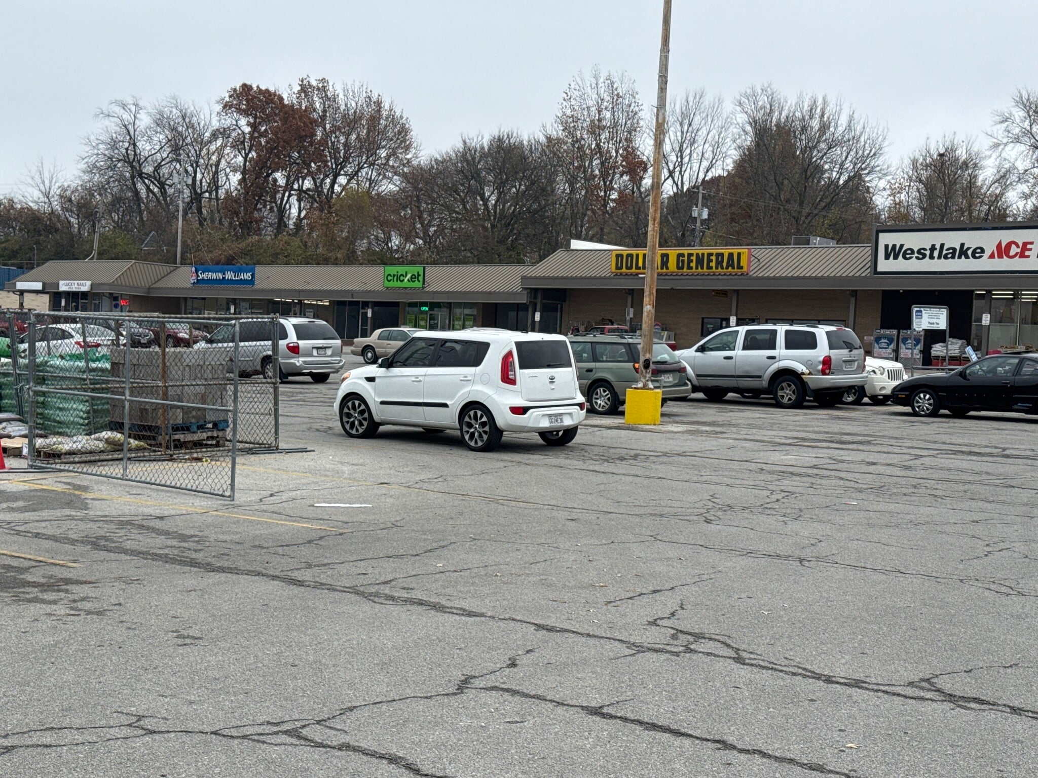 405-523 E 24 Hwy, Independence, MO for lease Building Photo- Image 1 of 23