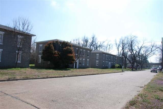 204 Ash St, Newport, AR à vendre - Photo du bâtiment - Image 2 de 4