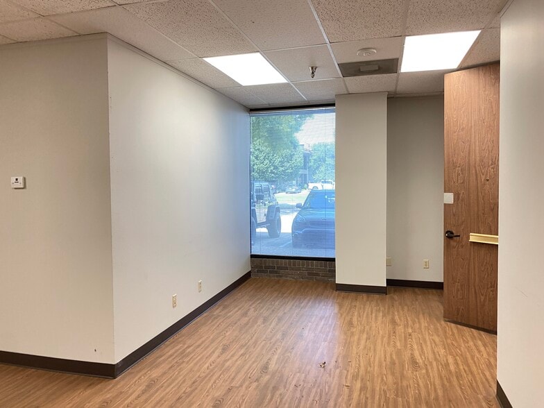 3007 Knight St, Shreveport, LA for lease - Interior Photo - Image 3 of 12