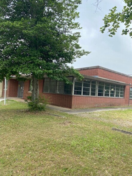 304 S Chestnut St, Henderson, NC à vendre - Photo principale - Image 1 de 19