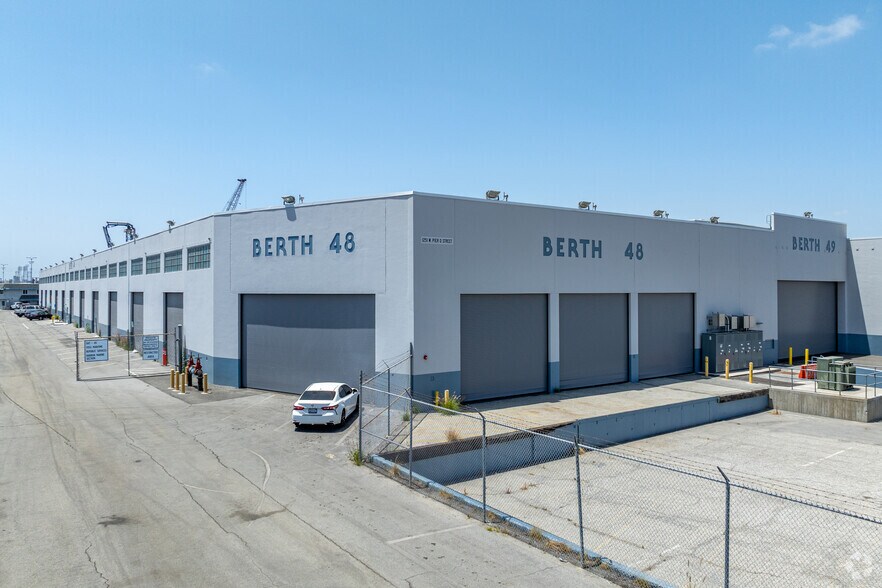 1251 W Pier D St, Long Beach, CA à louer - Photo du bâtiment - Image 1 de 17