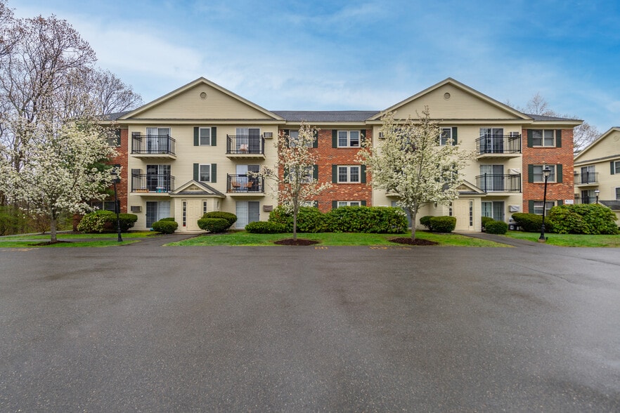 1 Oak Hill Ln, Nashua, NH for sale - Building Photo - Image 3 of 17
