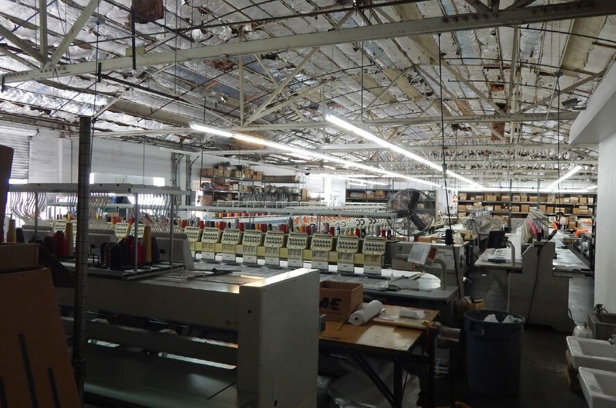 5015 Hampton St, Vernon, CA for lease - Building Photo - Image 2 of 6