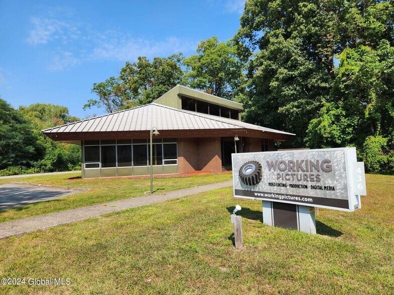 436 New Karner Rd, Albany, NY à louer - Photo du bâtiment - Image 1 de 22