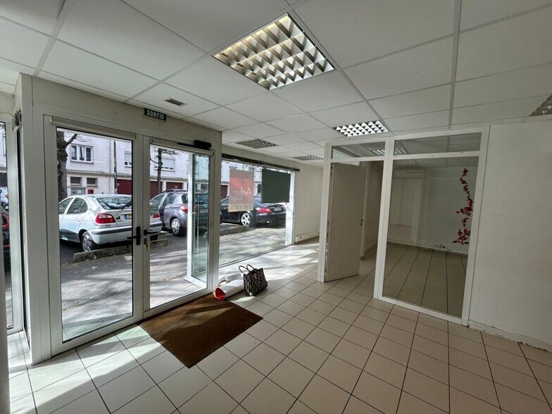 Commerce de détail dans Nantes à louer - Photo intérieure - Image 2 de 10