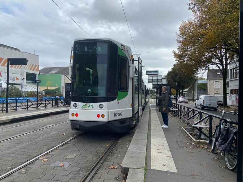 Commerce de détail dans Nantes à louer - Photo du bâtiment - Image 2 de 8