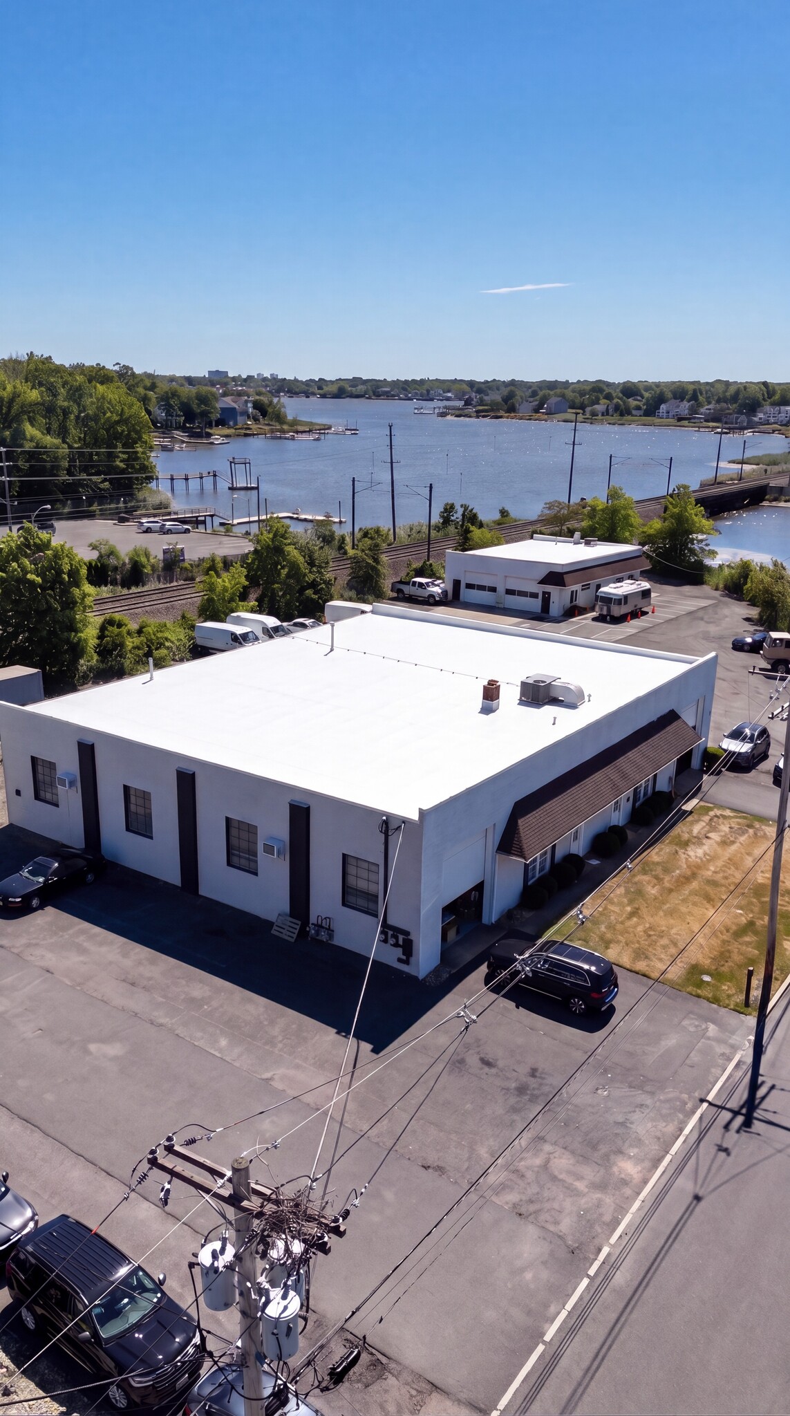 Fairview Avenue-15,24,28,30-32 & 36 portfolio of 4 properties for sale on LoopNet.ca Primary Photo- Image 1 of 6