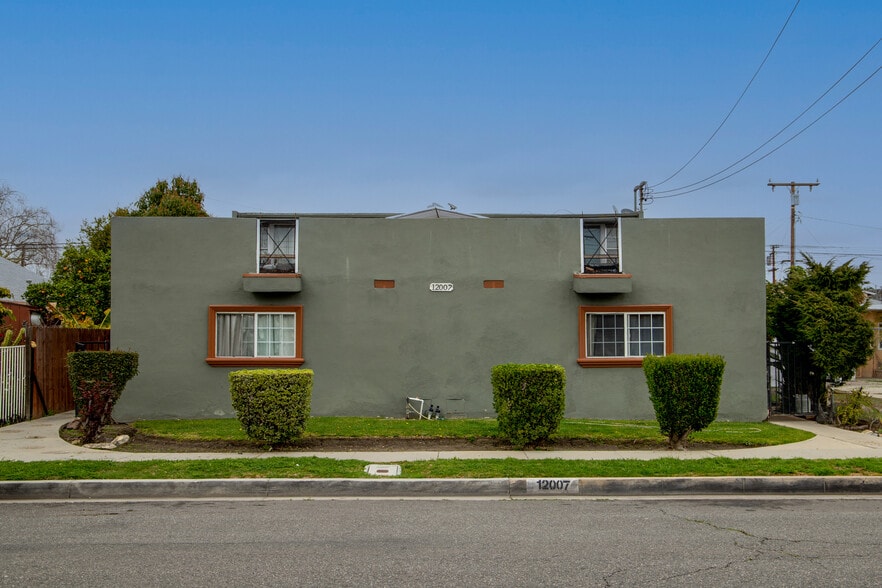 12007 Sycamore St, Norwalk, CA for sale - Building Photo - Image 2 of 8