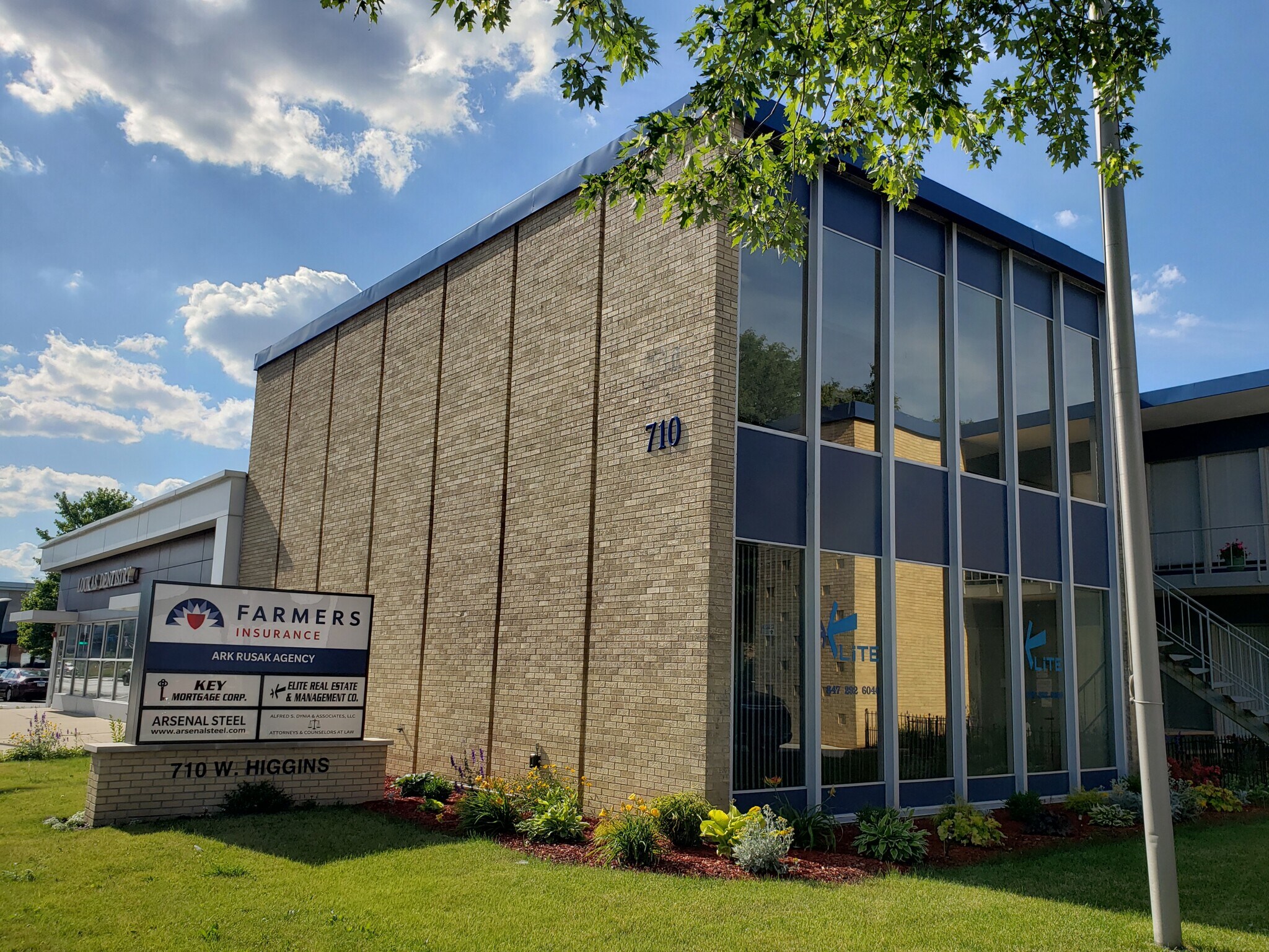 710 Higgins Rd, Park Ridge, IL à louer Photo du bâtiment- Image 1 de 21