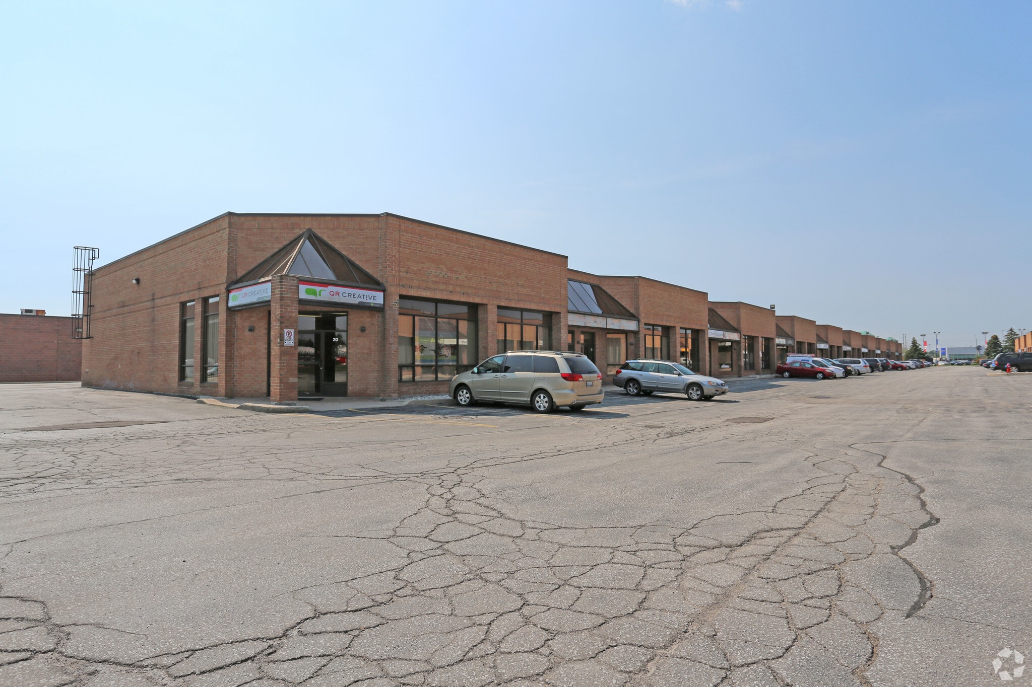 775 Pacific Rd, Oakville, ON for sale Primary Photo- Image 1 of 1