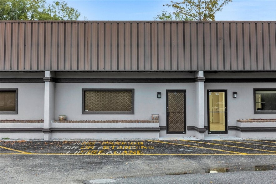 2005 Tree Fork Ln, Longwood, FL à vendre - Photo du bâtiment - Image 2 de 3