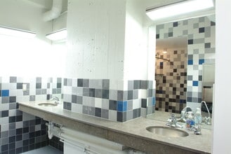 416-422 Admiral Blvd, Kansas City, MO for sale Interior Photo- Image 2 of 4