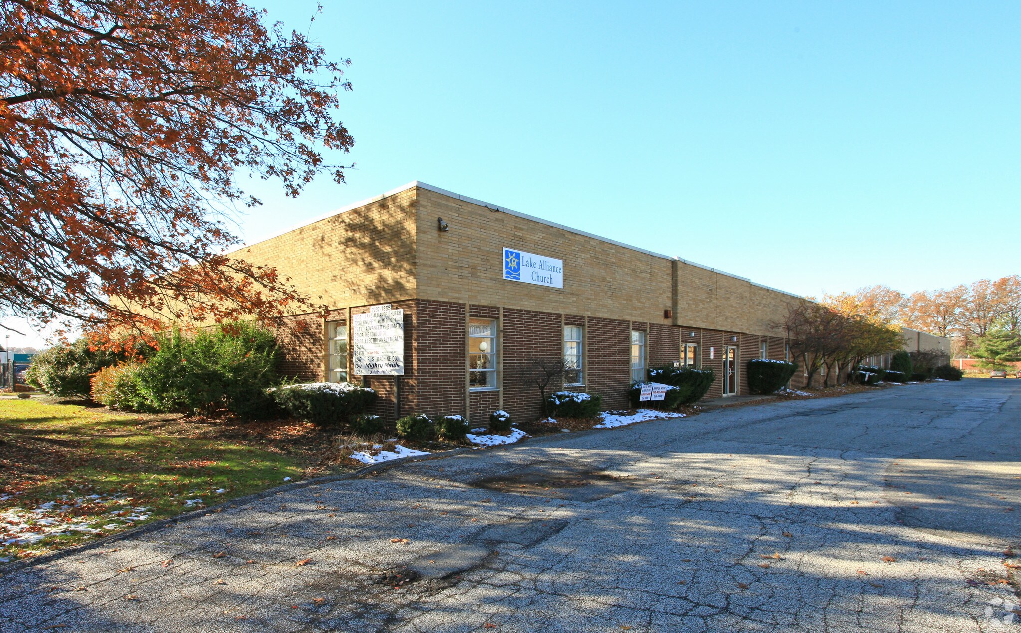 7237 Industrial Park Blvd, Mentor, OH à louer Photo principale- Image 1 de 17